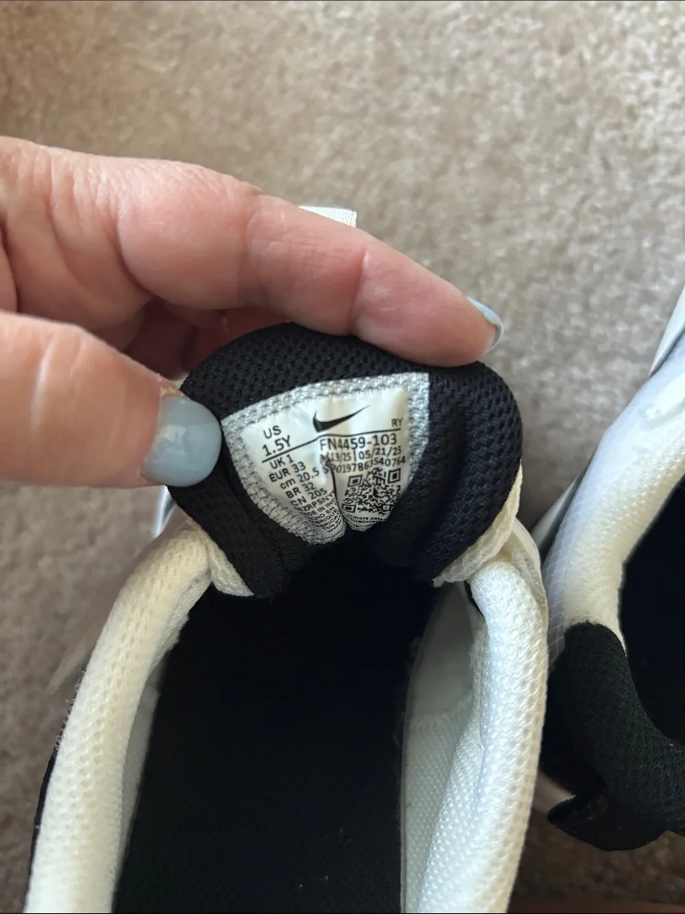 Nike Kids White and Black Velcro Sneaker